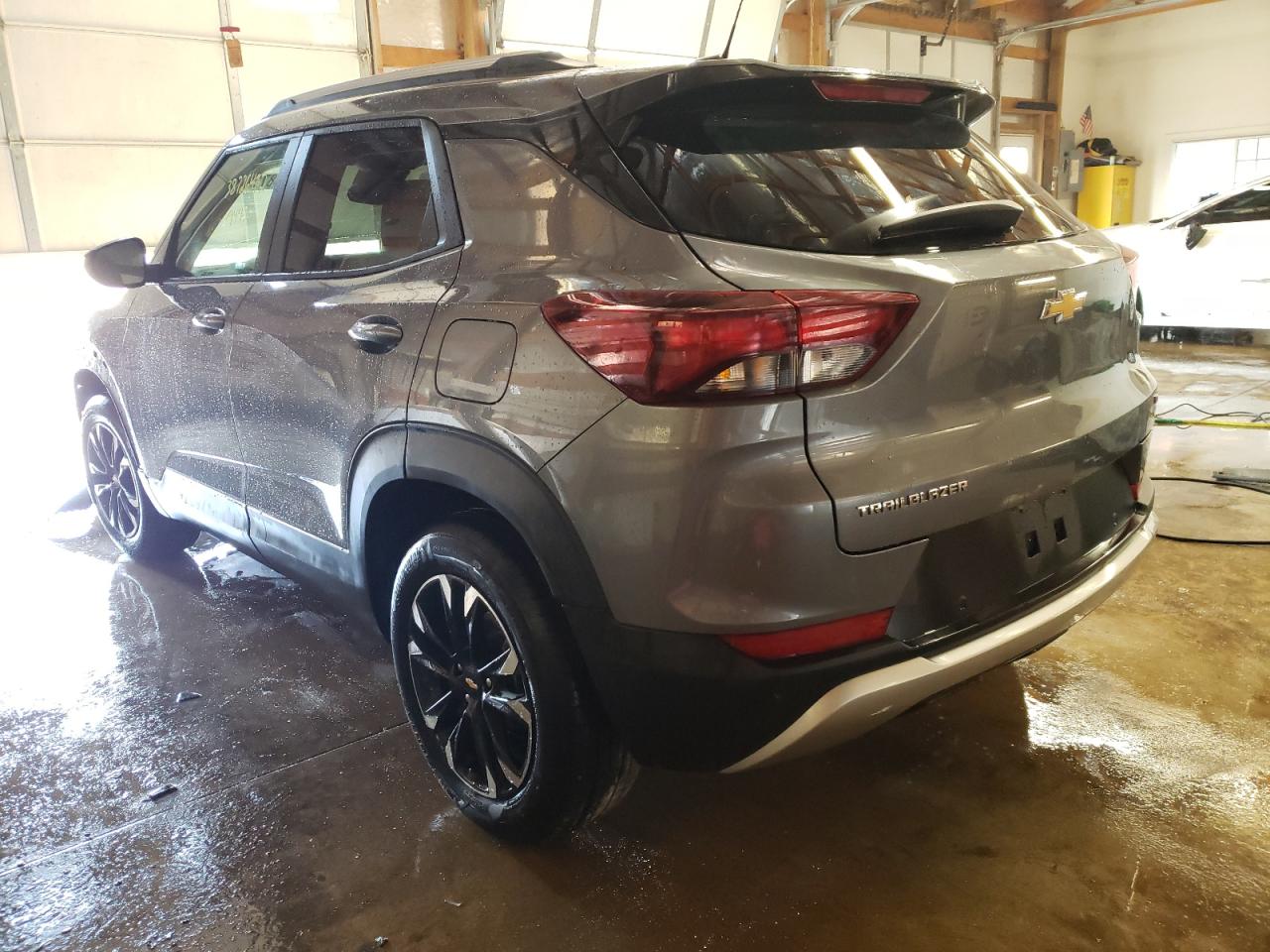 Photo 3 from auction – 2021 CHEVROLET TRAILBLAZE with VIN KL79MPSL4MB112075