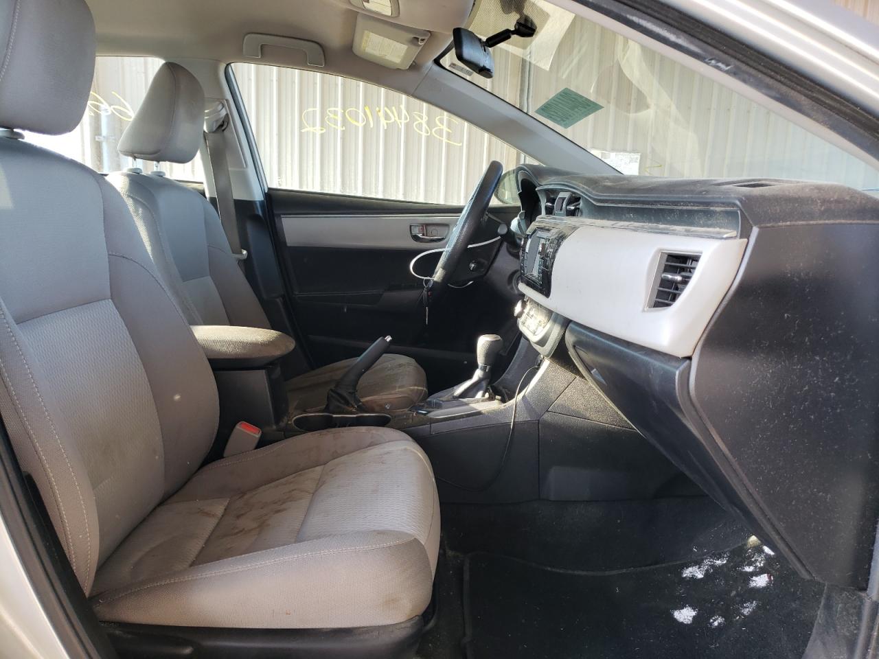 Photo 5 from auction – 2016 TOYOTA COROLLA L with VIN 5YFBURHE2GP459838