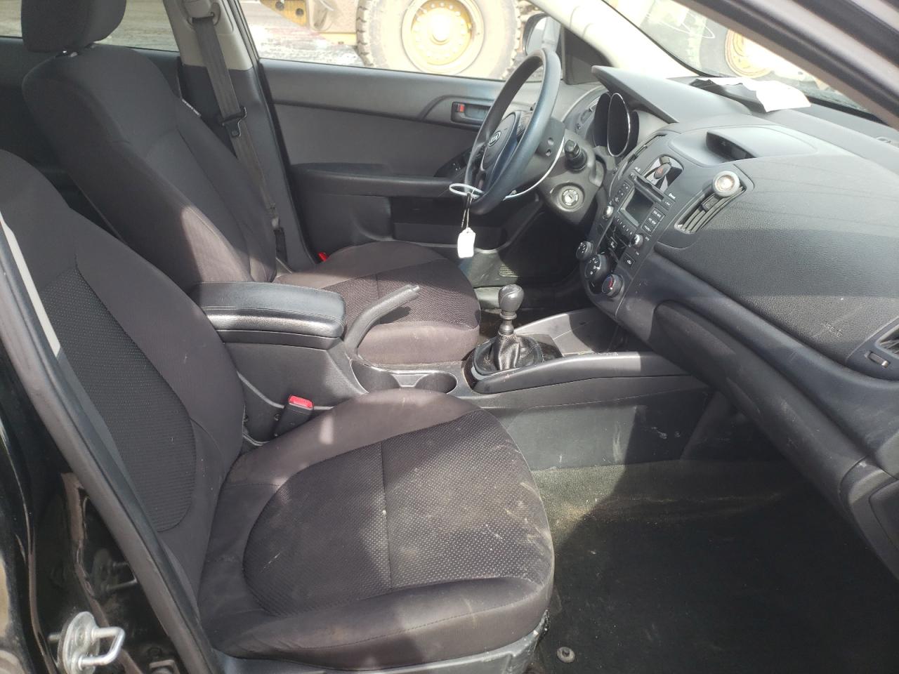 Photo 5 from auction – 2013 KIA FORTE LX with VIN KNAFT4A24D5674926