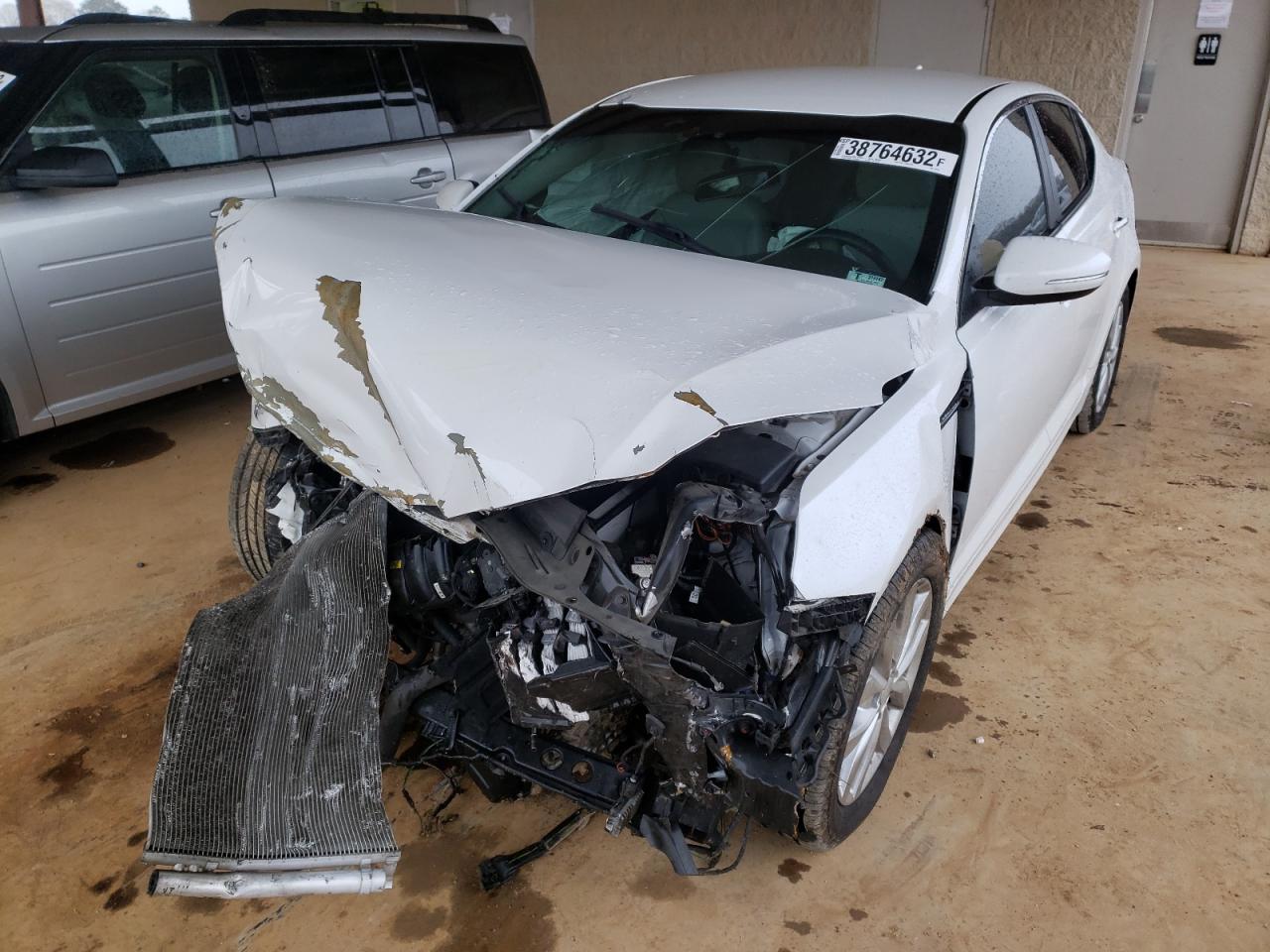 Photo 2 from auction – 2014 KIA OPTIMA EX with VIN 5XXGN4A75FG420833