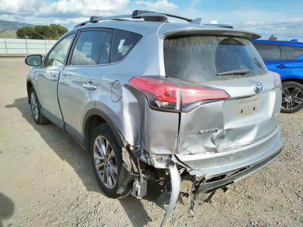 Photo 9 from auction – 2017 TOYOTA RAV4 HV LI with VIN JTMDJREV6HD129131
