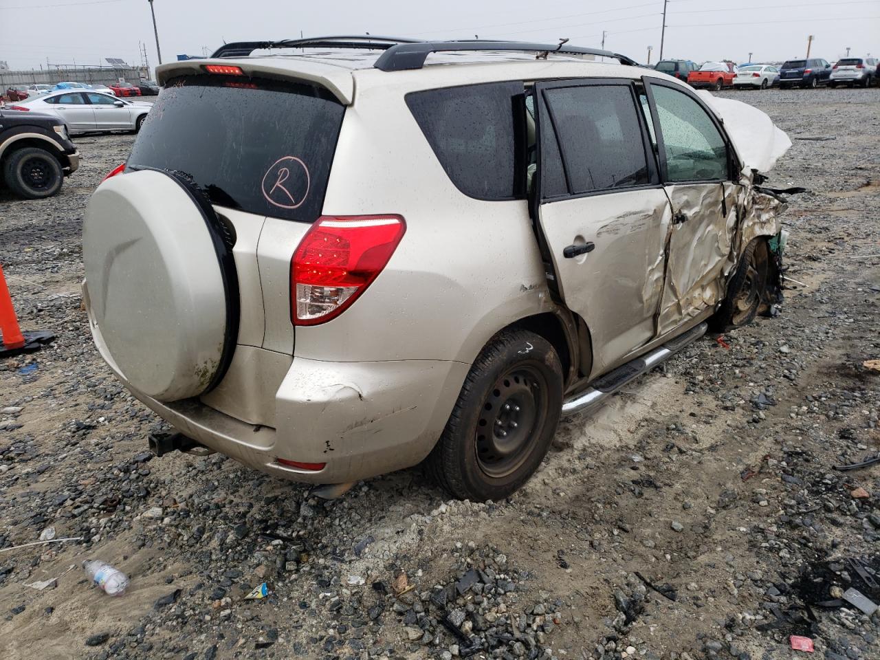 Photo 4 from auction – 2007 TOYOTA RAV4 with VIN JTMZD33V476036849