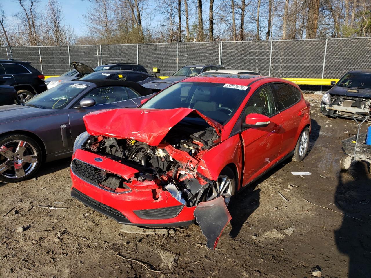 Photo 9 from auction – 2016 FORD FOCUS SE with VIN 1FADP3K21GL351916