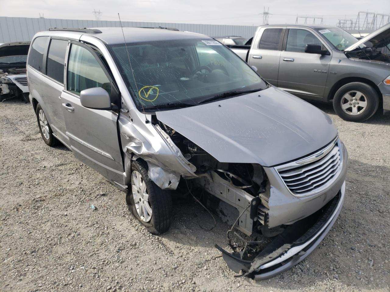 Photo 1 from auction – 2013 CHRYSLER TOWN & COU with VIN 2C4RC1BGXDR690902