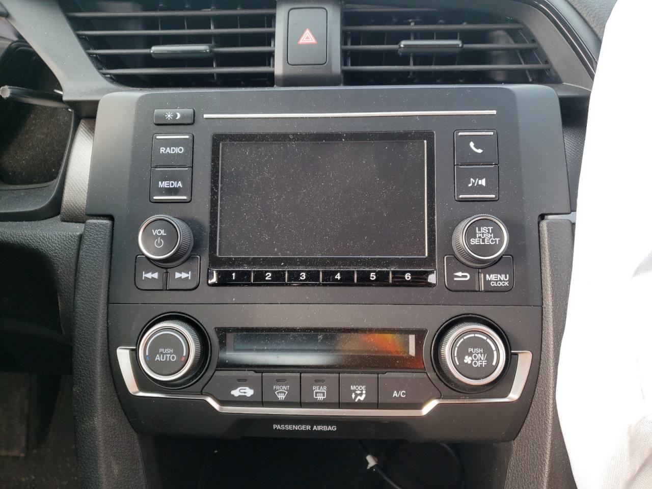 Photo 9 from auction – 2019 HONDA CIVIC LX with VIN 2HGFC2F68KH592272