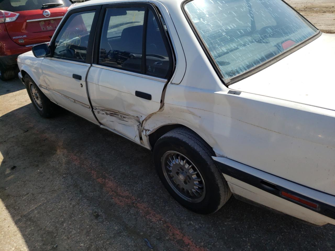 Photo 9 from auction – 1989 BMW 325 I AUTO with VIN WBAAD2306KED23586