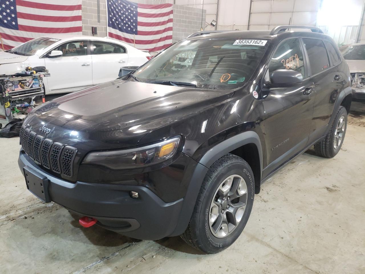 Photo 2 from auction – 2019 JEEP CHEROKEE T with VIN 1C4PJMBN2KD200949