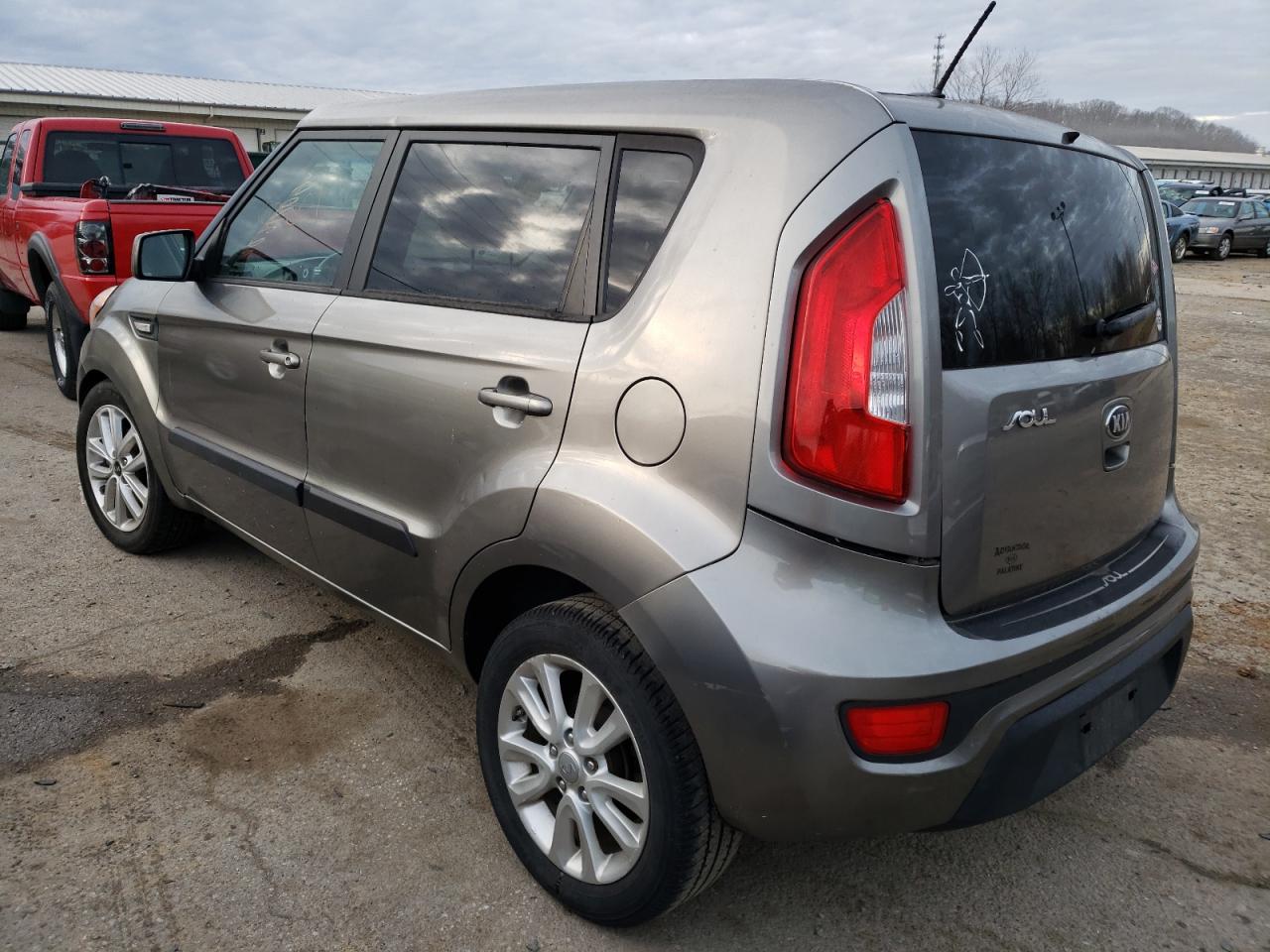 Photo 3 from auction – 2013 KIA SOUL with VIN KNDJT2A54D7606450