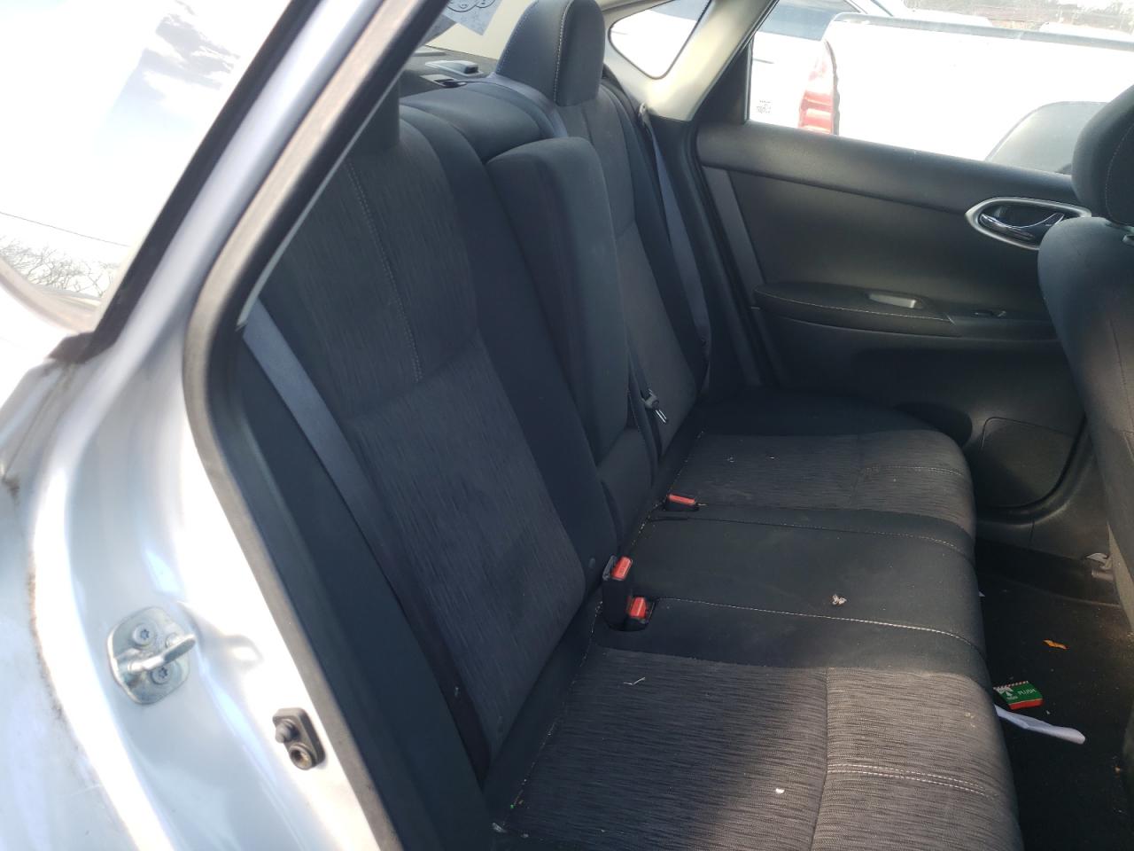 Photo 6 from auction – 2015 NISSAN SENTRA S with VIN 3N1AB7AP2FL655021