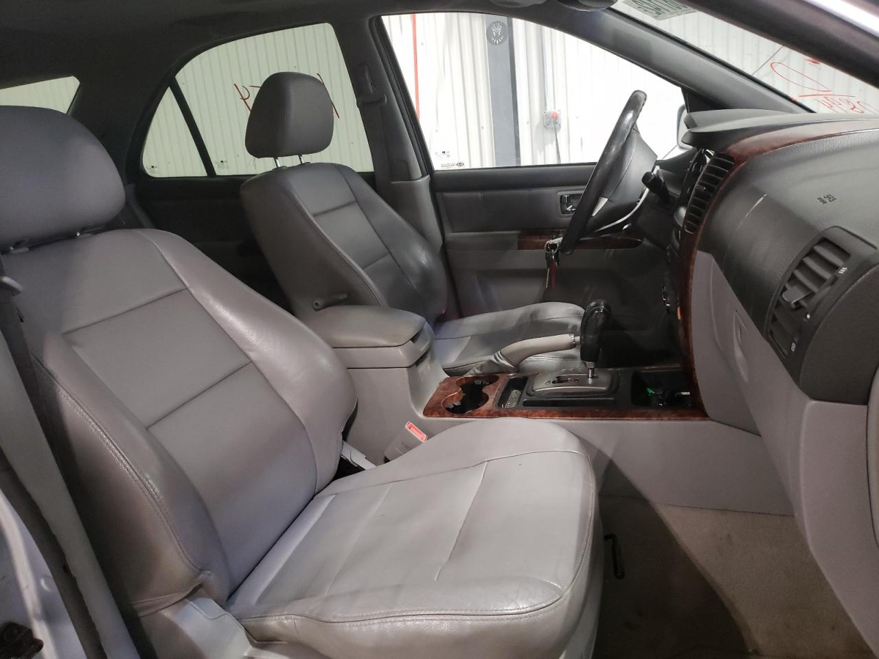 Photo 5 from auction – 2005 KIA SORENTO with VIN KNDJD733355400894