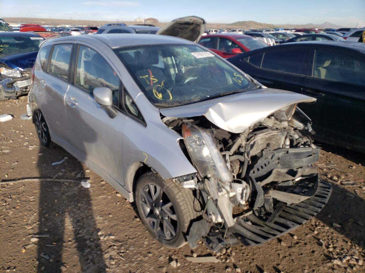 NISSAN VERSA NOTE 2015 with VIN 3N1CE2CP4FL367758 - Photo from auction