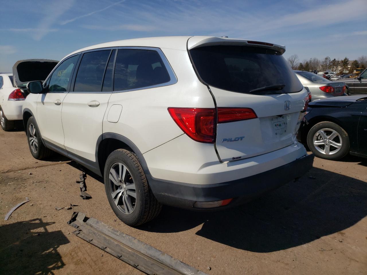 Photo 3 from auction – 2016 HONDA PILOT EX with VIN 5FNYF6H3XGB010971