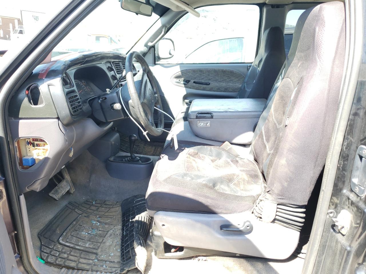 Photo 5 from auction – 2001 DODGE RAM 1500 with VIN 3B7HF13Z51G776381