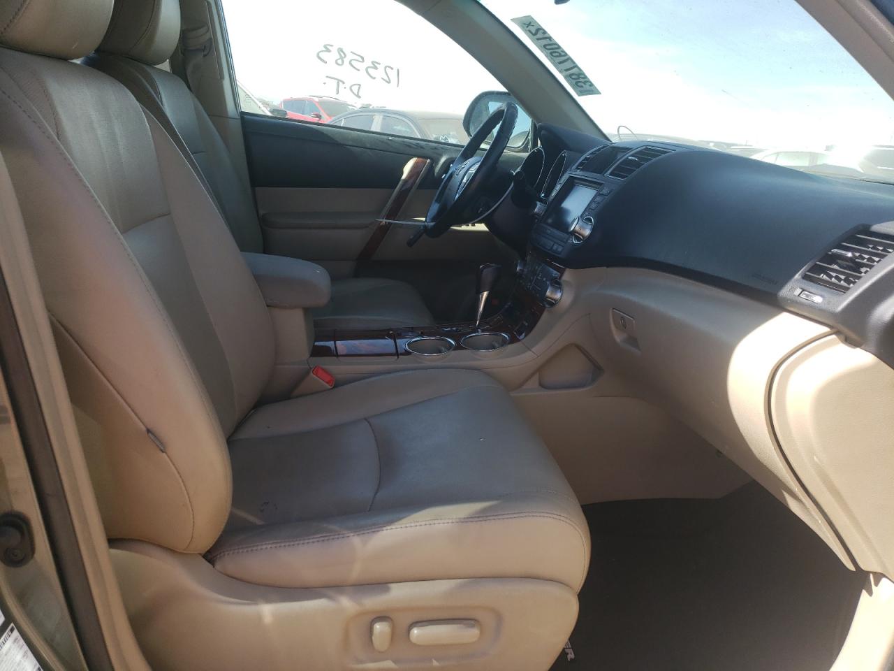 Photo 5 from auction – 2012 TOYOTA HIGHLANDER with VIN 5TDDK3EH0CS118756