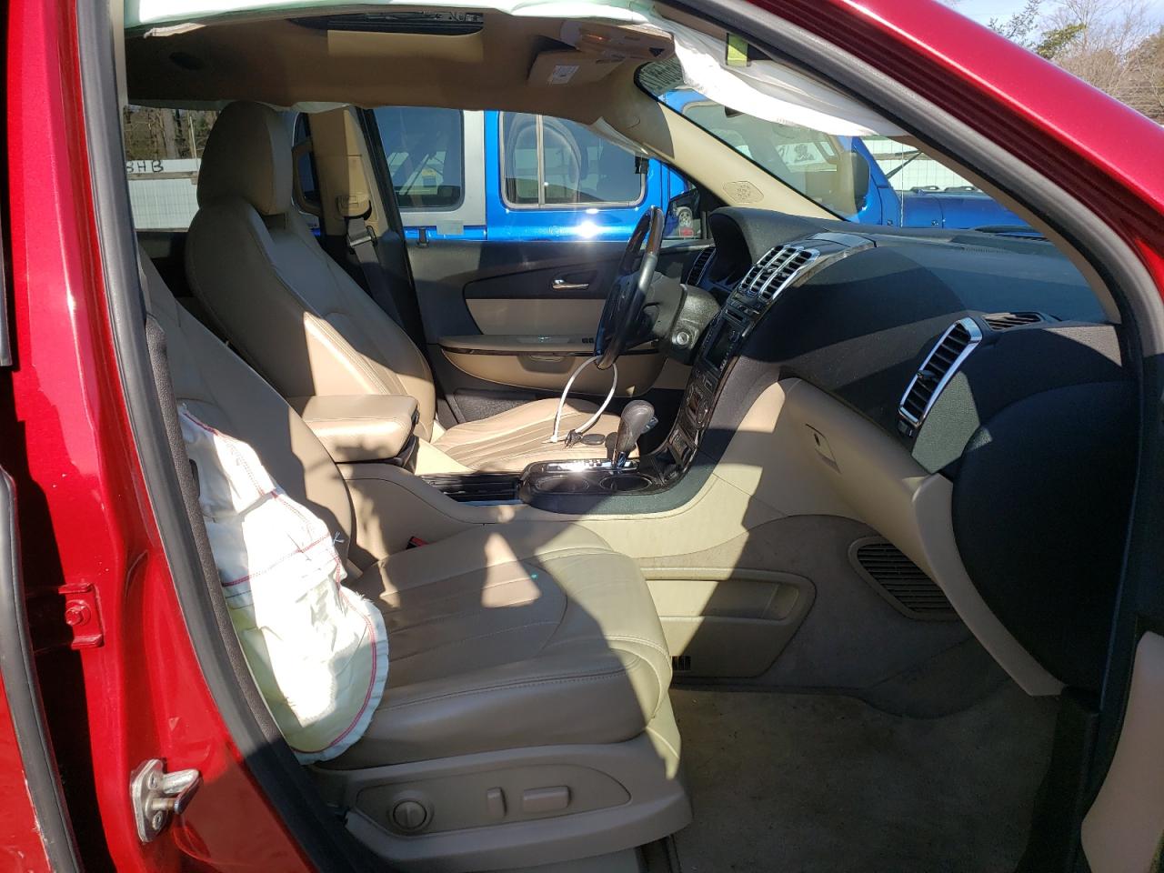 Photo 5 from auction – 2012 GMC ACADIA DEN with VIN 1GKKRTED9CJ241408