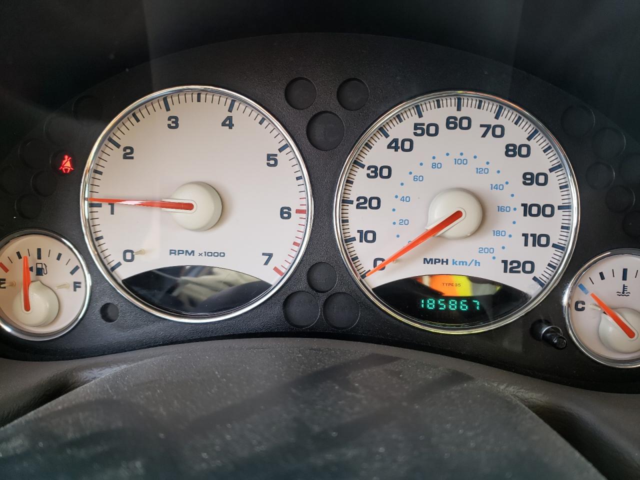 Photo 8 from auction – 2002 JEEP LIBERTY LI with VIN 1J8GL58K52W257589