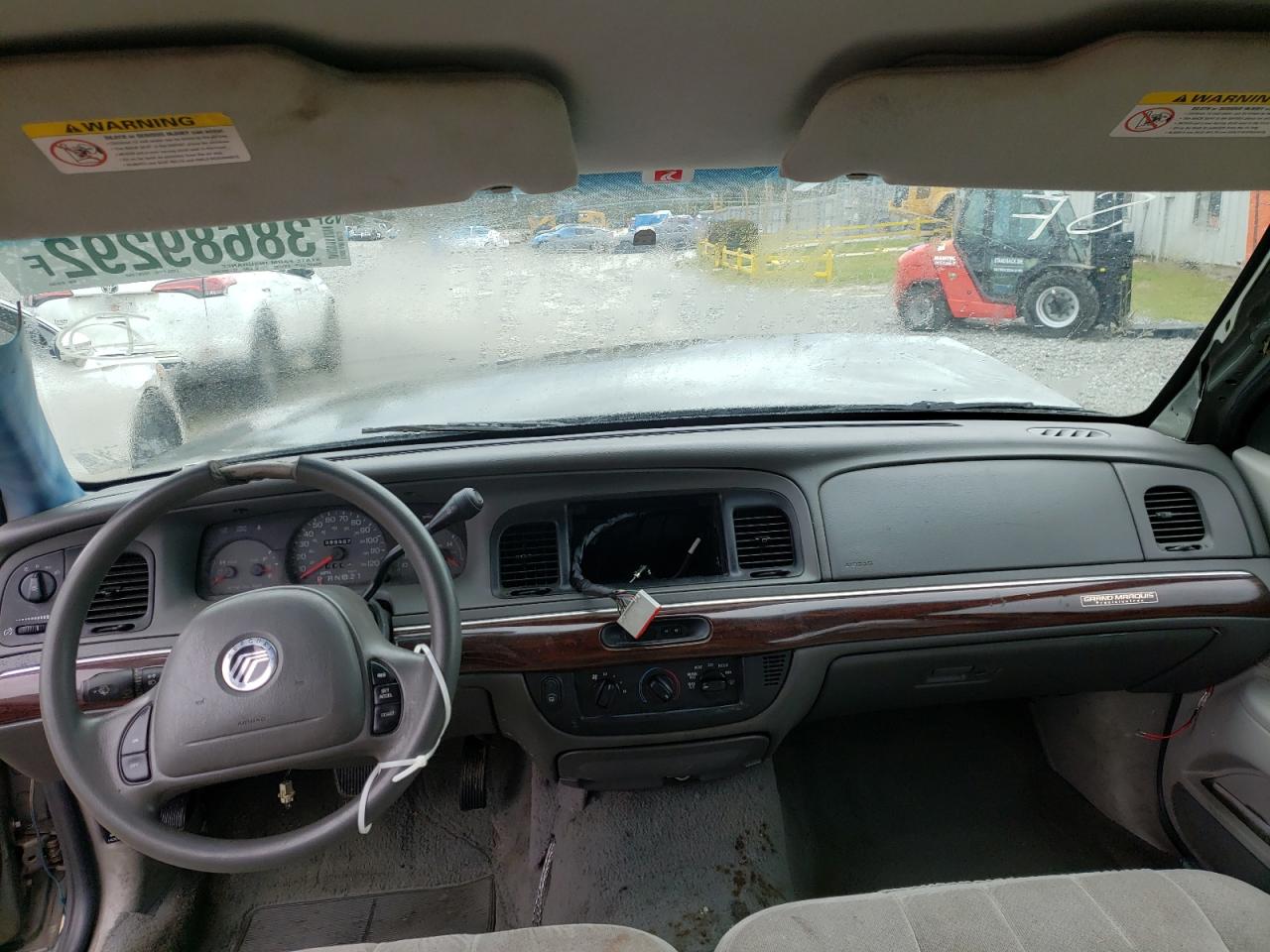 Photo 9 from auction – 2003 MERCURY GRAND MARQ with VIN 2MEFM74W03X618185