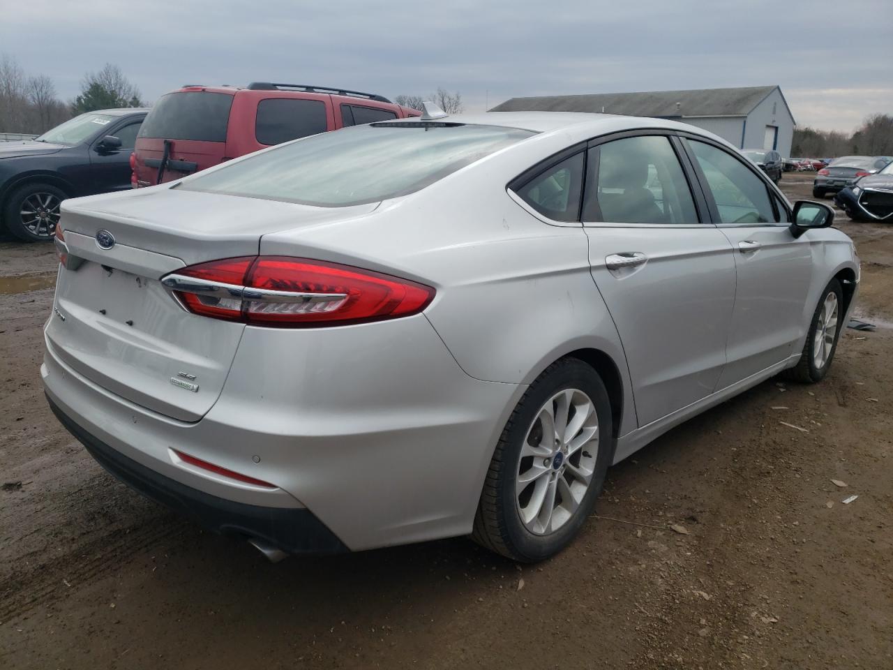 Photo 4 from auction – 2019 FORD FUSION SE with VIN 3FA6P0HD7KR248526