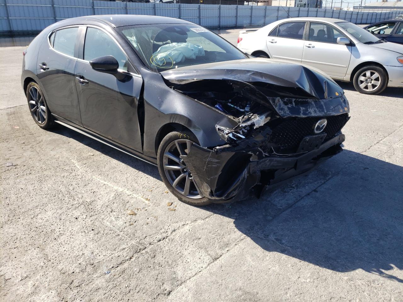MAZDA 3 2020 с VIN JM1BPBLMXL1158214 - Фото с аукциона