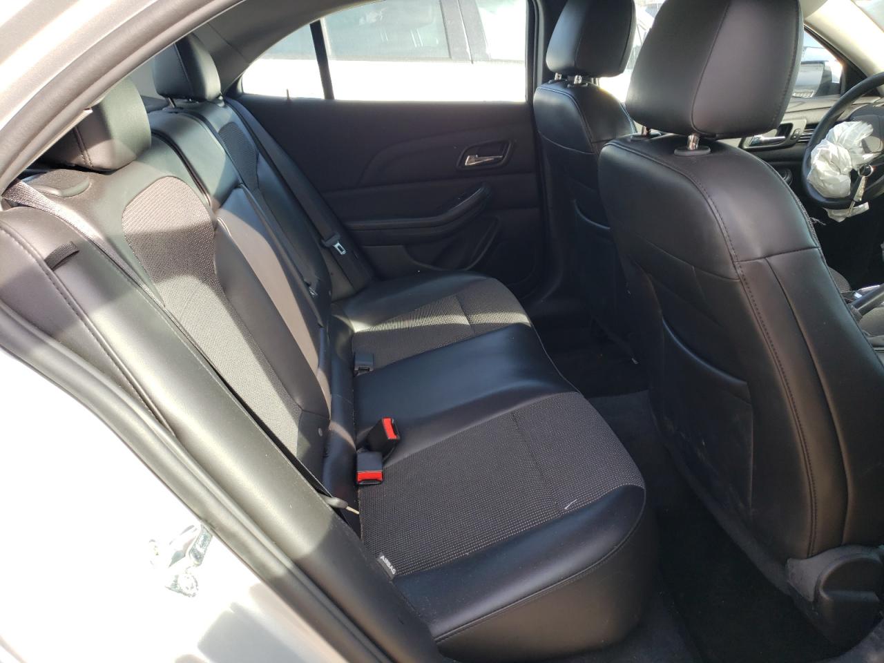 Photo 6 from auction – 2016 CHEVROLET MALIBU LIM with VIN 1G11C5SA4GF158078
