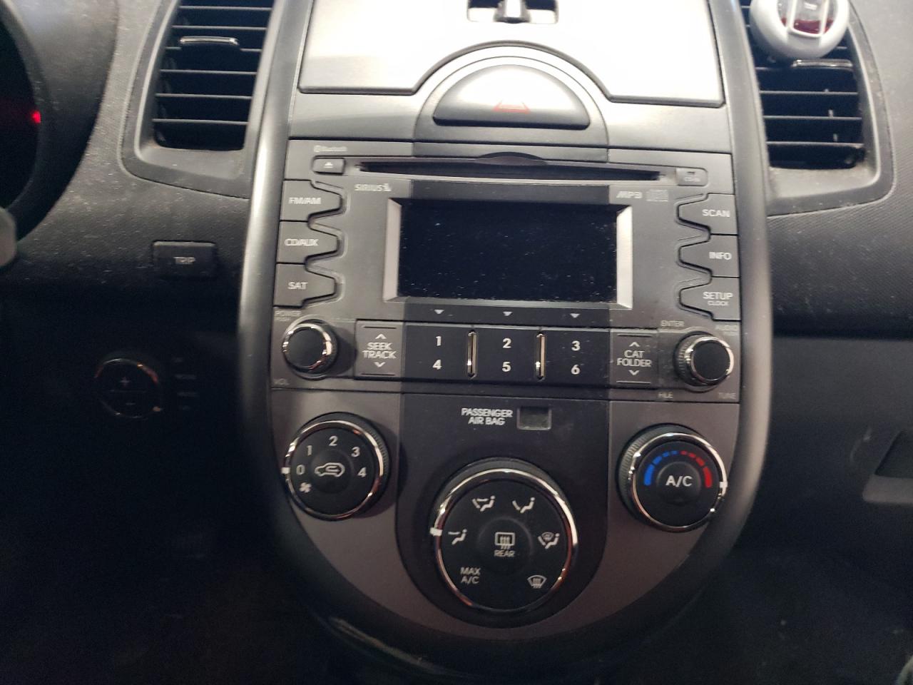صورة رقم 9 من المزاد - 2010 KIA SOUL + مع VIN KNDJT2A25A7167972