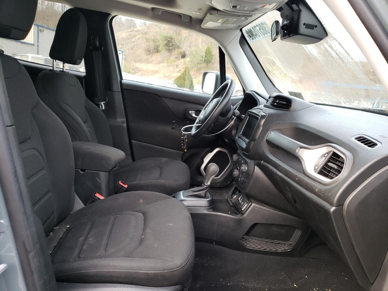 Photo 5 from auction – 2018 JEEP RENEGADE L with VIN ZACCJBBB2JPH69986