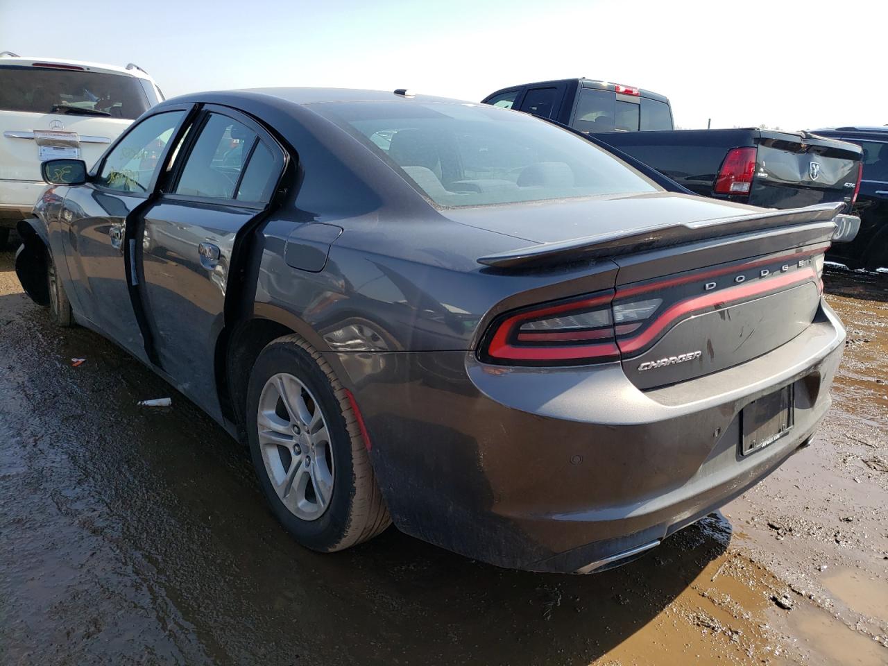 Photo 3 from auction – 2015 DODGE CHARGER SE with VIN 2C3CDXBG1FH835988