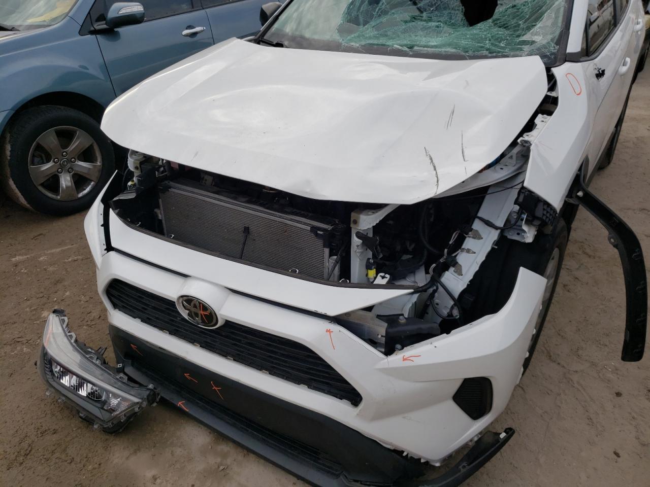 Photo 9 from auction – 2019 TOYOTA RAV4 LE with VIN 2T3H1RFV3KW050607