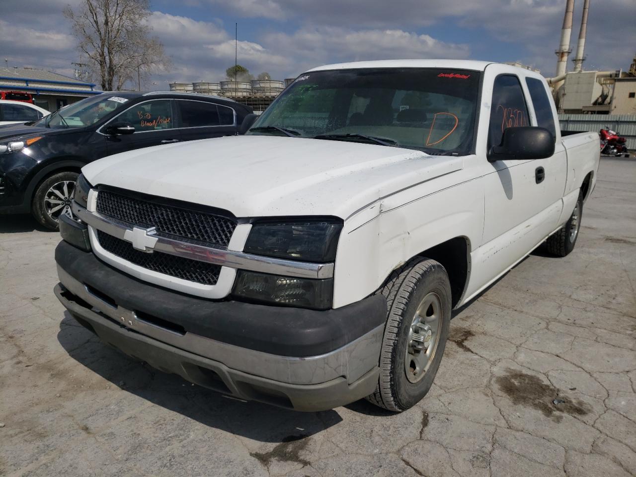 Photo 2 from auction – 2003 CHEVROLET SILVERADO with VIN 2GCEC19X831108751