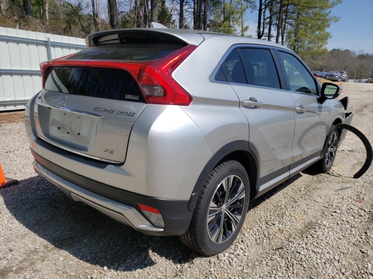 Photo 4 from auction – 2019 MITSUBISHI ECLIPSE CR with VIN JA4AT5AAXKZ001939