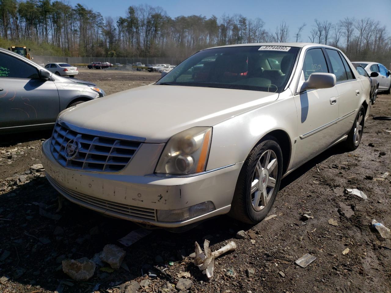 Photo 2 from auction – 2008 CADILLAC DTS with VIN 1G6KD57Y18U107068