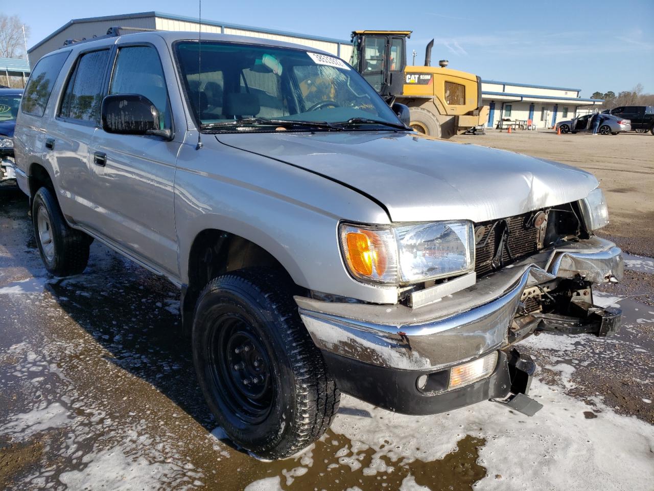 TOYOTA 4RUNNER 2000 with VIN JT3GM84R6Y0064649 - Photo from auction