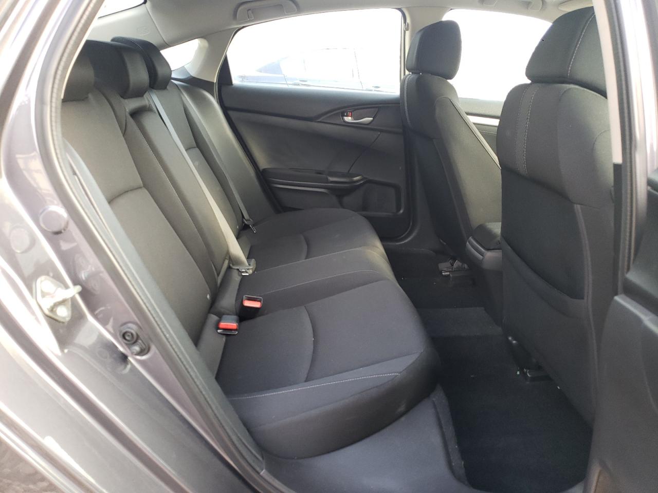 Photo 6 from auction – 2018 HONDA CIVIC EX with VIN 19XFC2F76JE002863