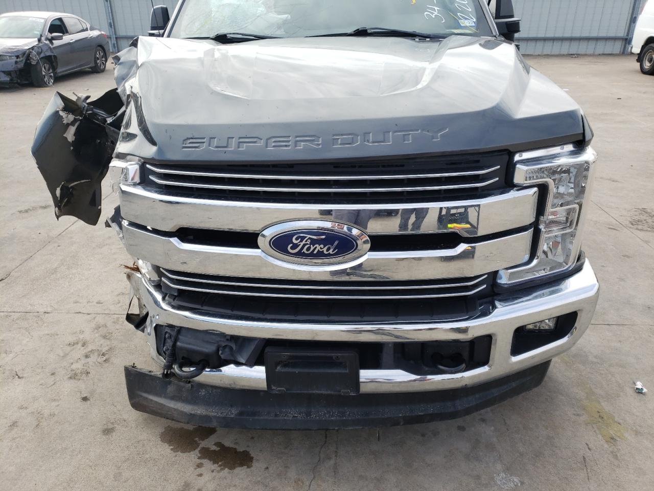Photo 7 from auction – 2017 FORD F250 SUPER with VIN 1FT7W2BTXHEE02008