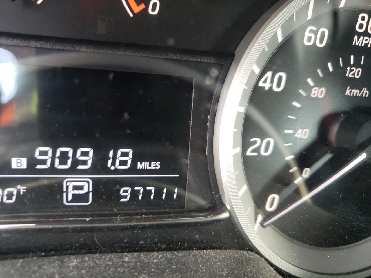 Photo 8 from auction – 2015 NISSAN SENTRA S with VIN 3N1AB7AP2FL655021