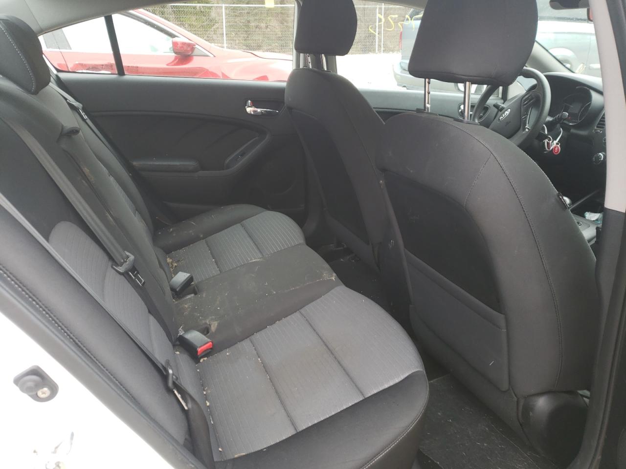 Photo 6 from auction – 2016 KIA FORTE LX with VIN KNAFX4A64G5554992