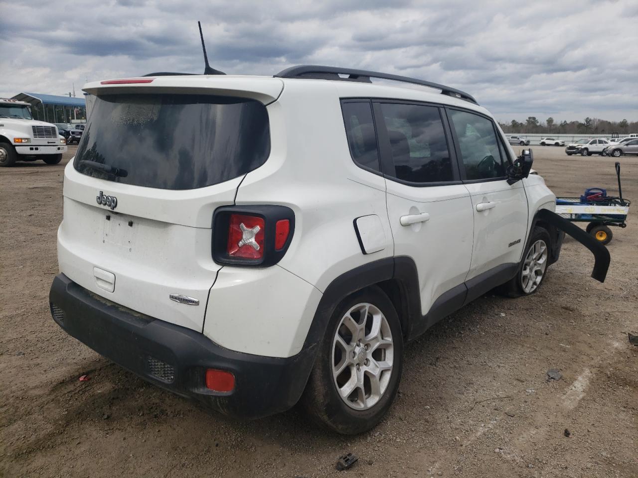 Photo 4 from auction – 2018 JEEP RENEGADE L with VIN ZACCJABB0JPH79653