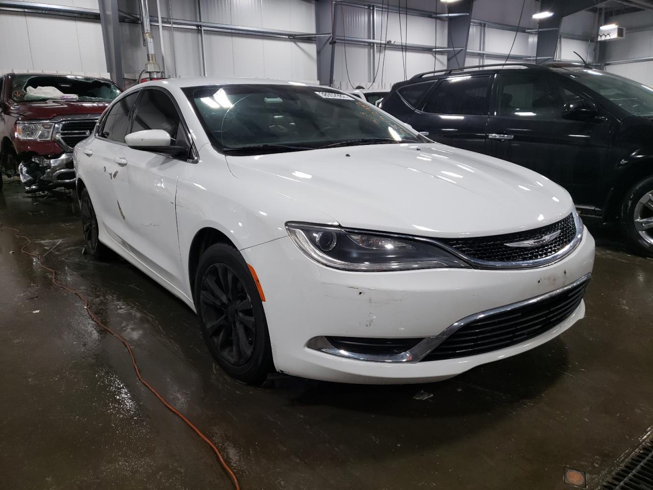 CHRYSLER 200 LIMITE 2015 with VIN 1C3CCCAB0FN724230 - Photo from auction