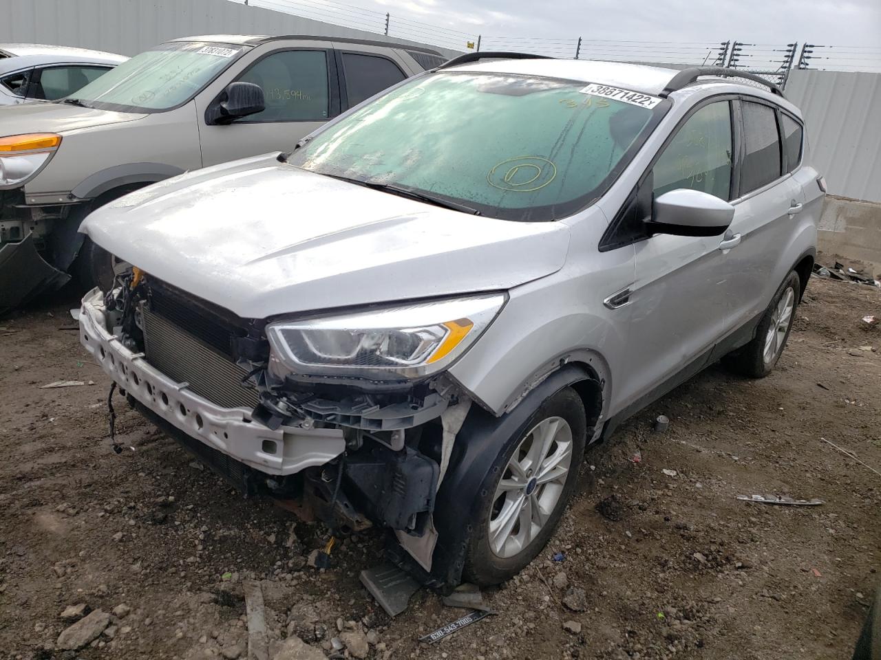Photo 2 from auction – 2017 FORD ESCAPE SE with VIN 1FMCU0GDXHUA48664