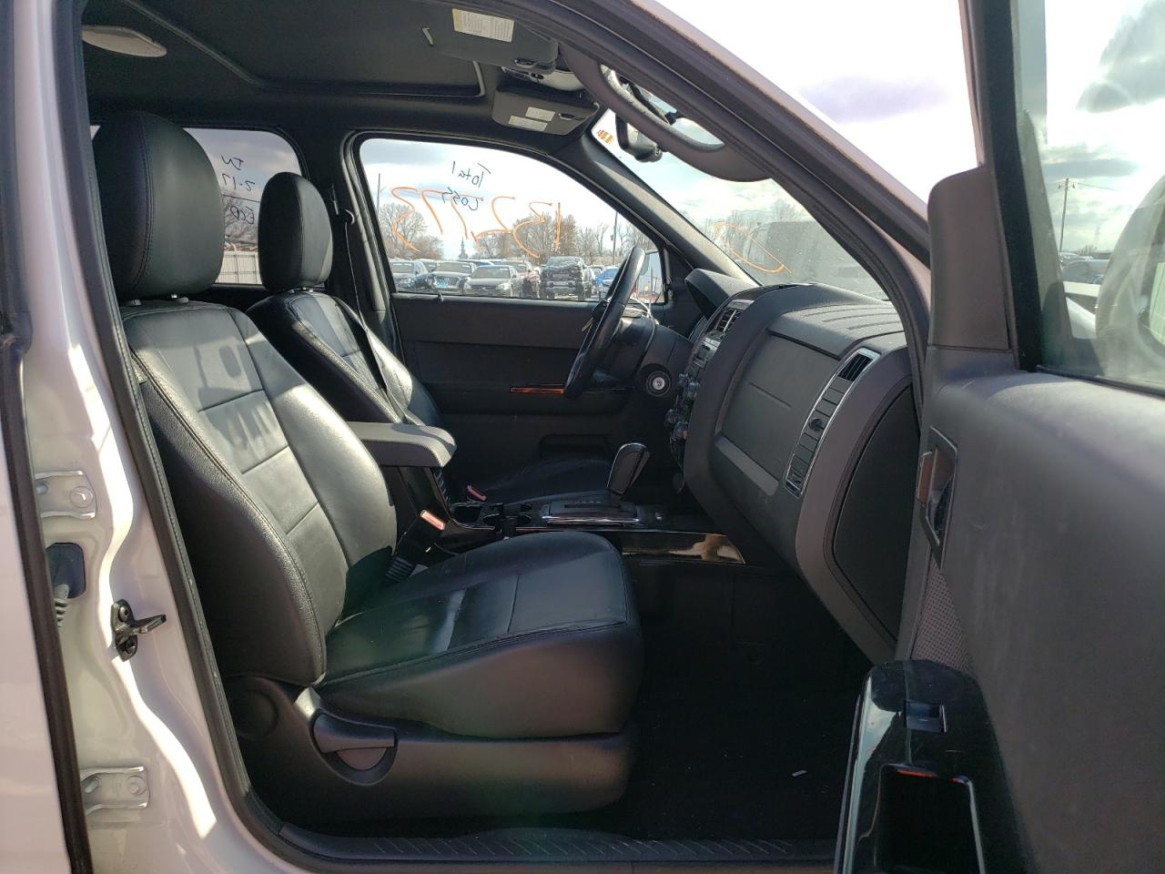Photo 5 from auction – 2012 FORD ESCAPE LIM with VIN 1FMCU0EG3CKC41885