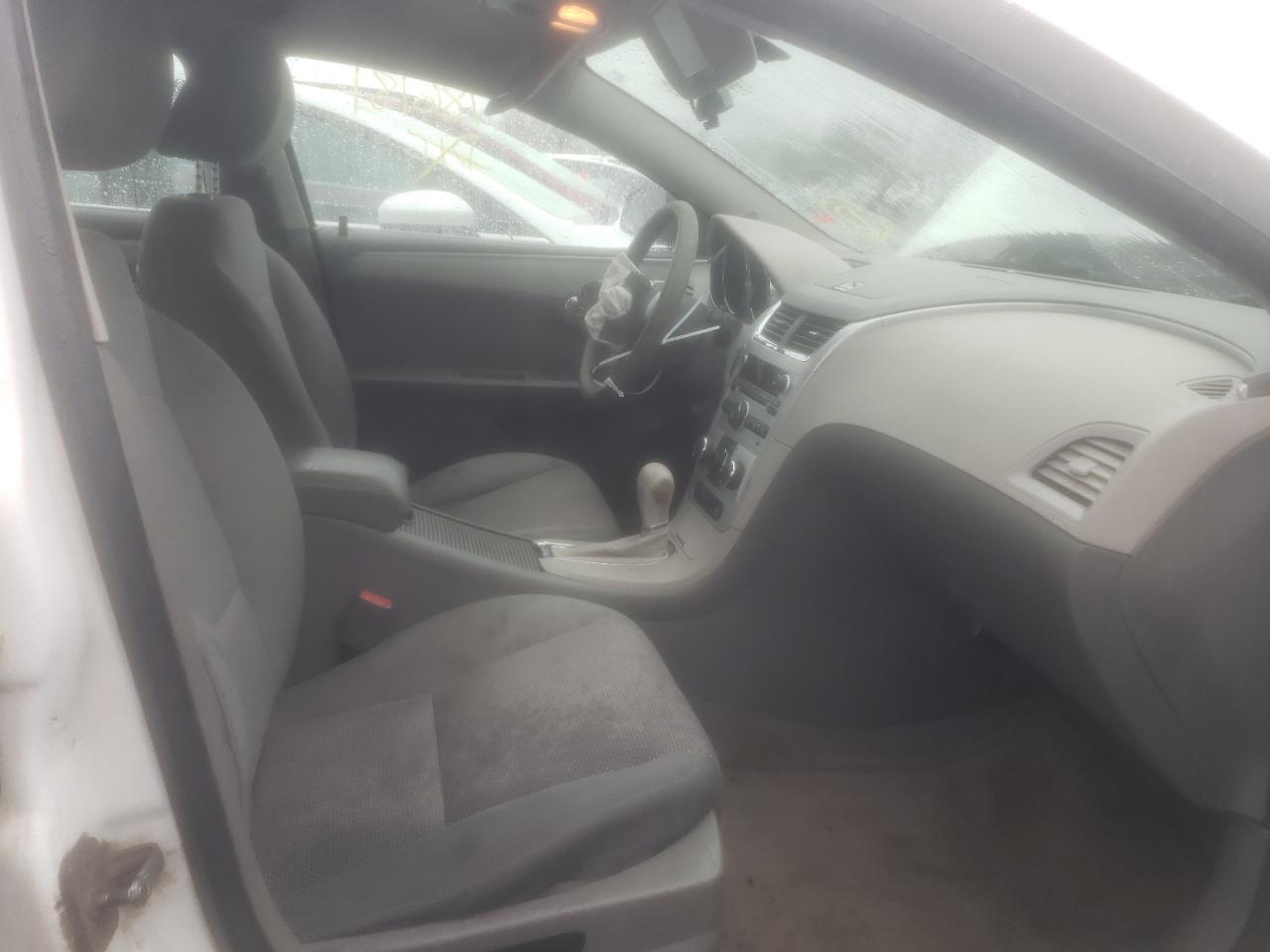Photo 5 from auction – 2010 CHEVROLET MALIBU LS with VIN 1G1ZB5EB8AF183129