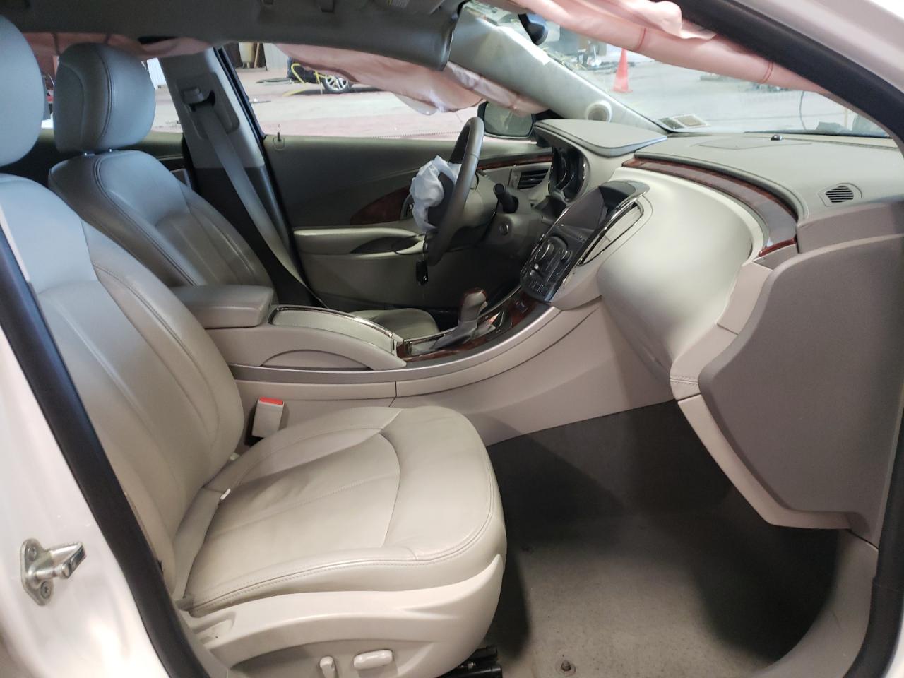 Photo 5 from auction – 2011 BUICK LACROSSE C with VIN 1G4GC5ED7BF170740