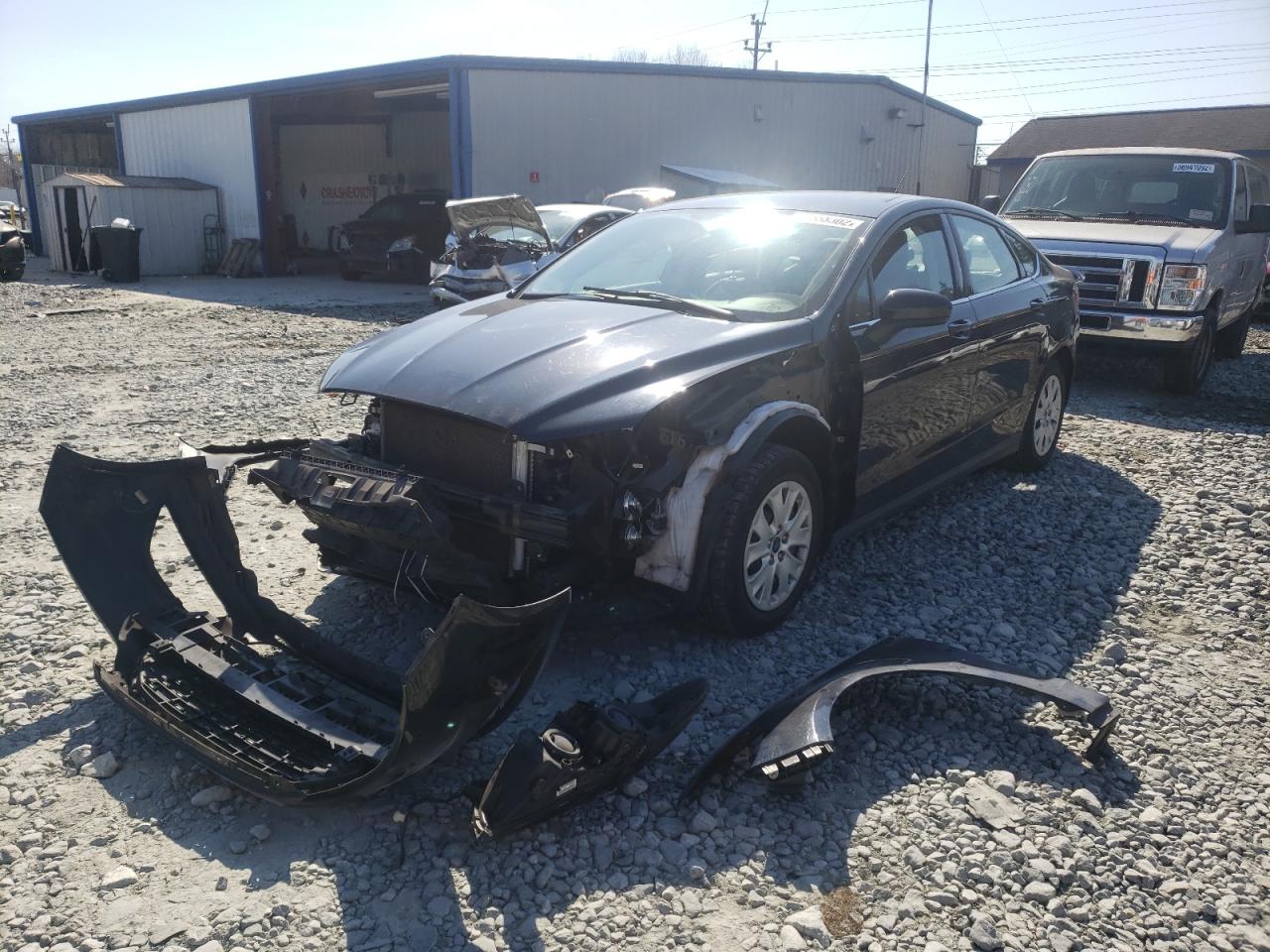 Photo 2 from auction – 2014 FORD FUSION S with VIN 3FA6P0G7XER265840