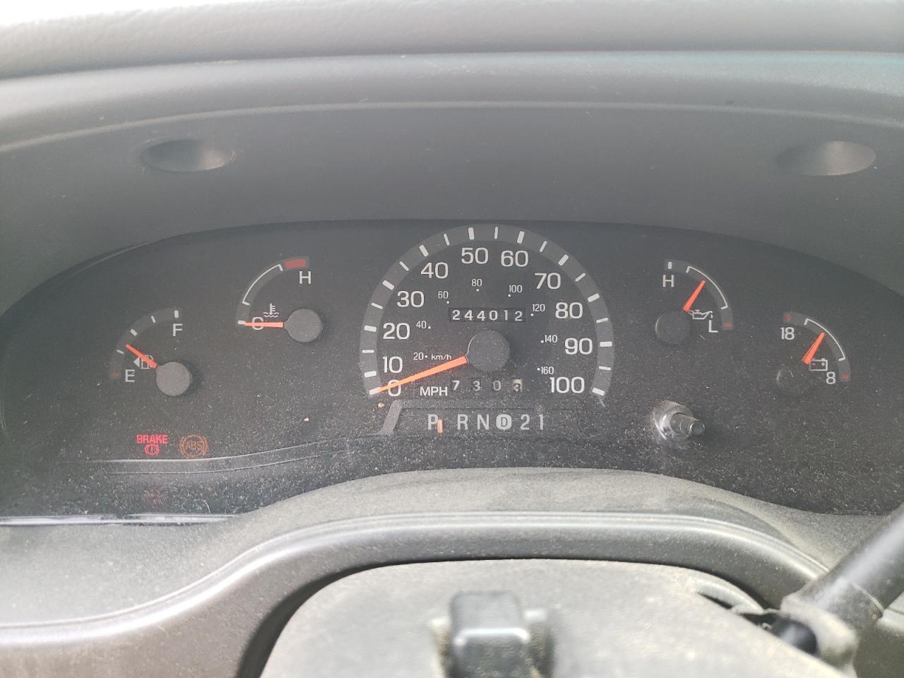 Photo 8 from auction – 2003 FORD ECONOLINE with VIN 1FBSS31L43HA85643