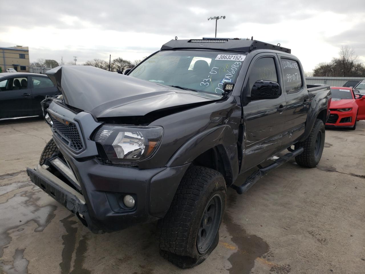 Photo 2 from auction – 2012 TOYOTA TACOMA DOU with VIN 3TMJU4GNXCM136557