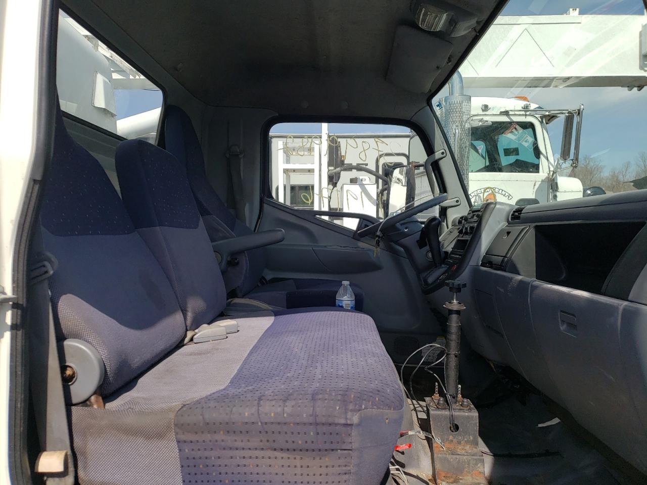 Photo 5 from auction – 2007 MITSUBISHI FE 84D with VIN JL6BBD1S67K014324