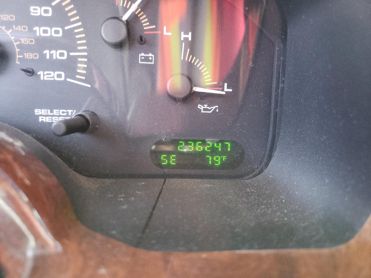 Photo 8 from auction – 2003 FORD EXPEDITION with VIN 1FMRU15W63LB26103