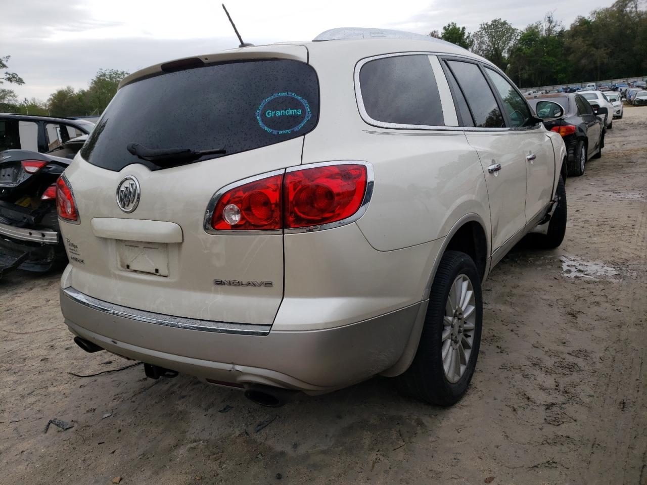 Фото 4 с аукциона – 2010 BUICK ENCLAVE CX с VIN 5GALRAED8AJ140881