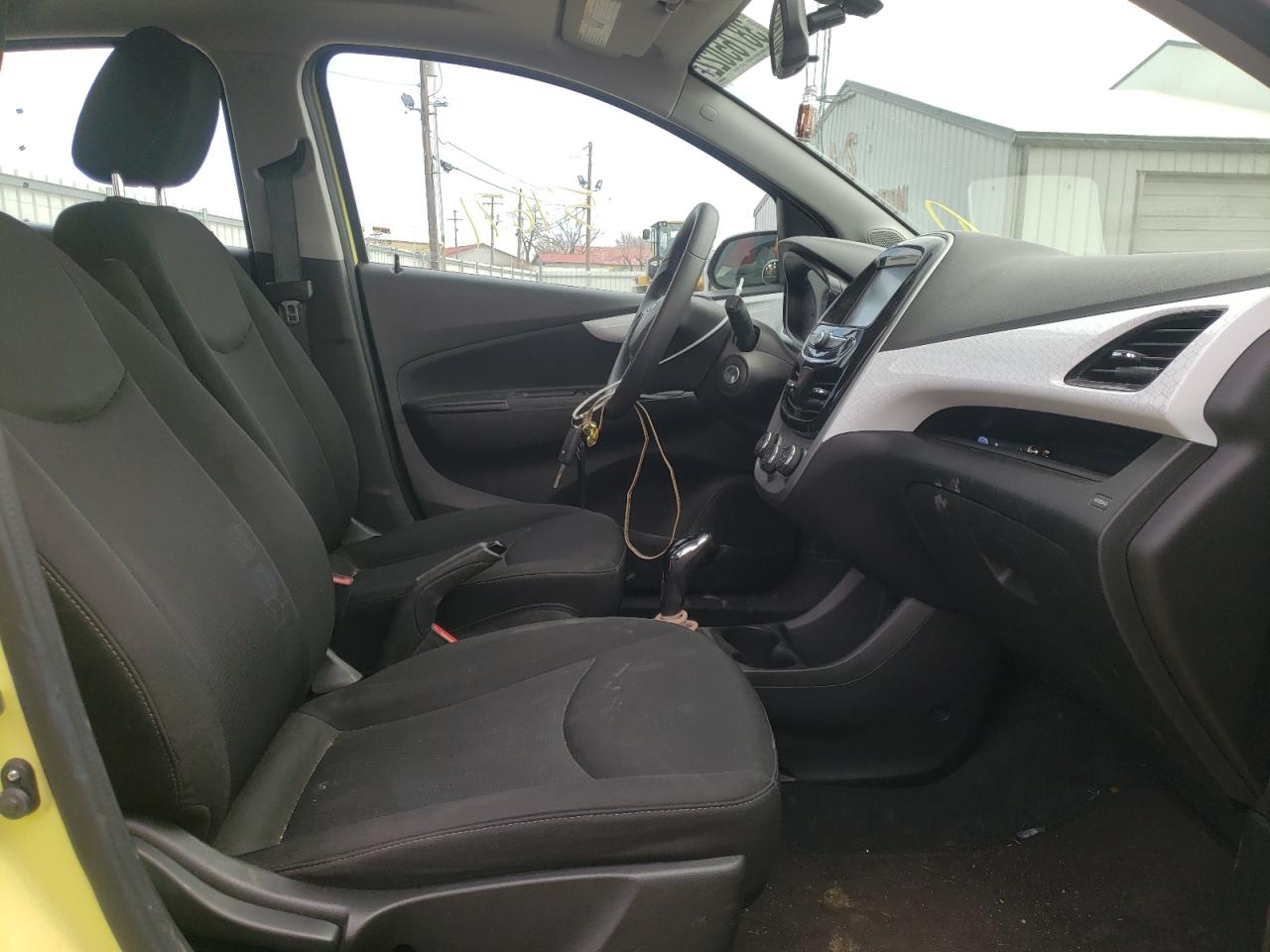 Photo 5 from auction – 2017 CHEVROLET SPARK 1LT with VIN KL8CD6SA9HC721575