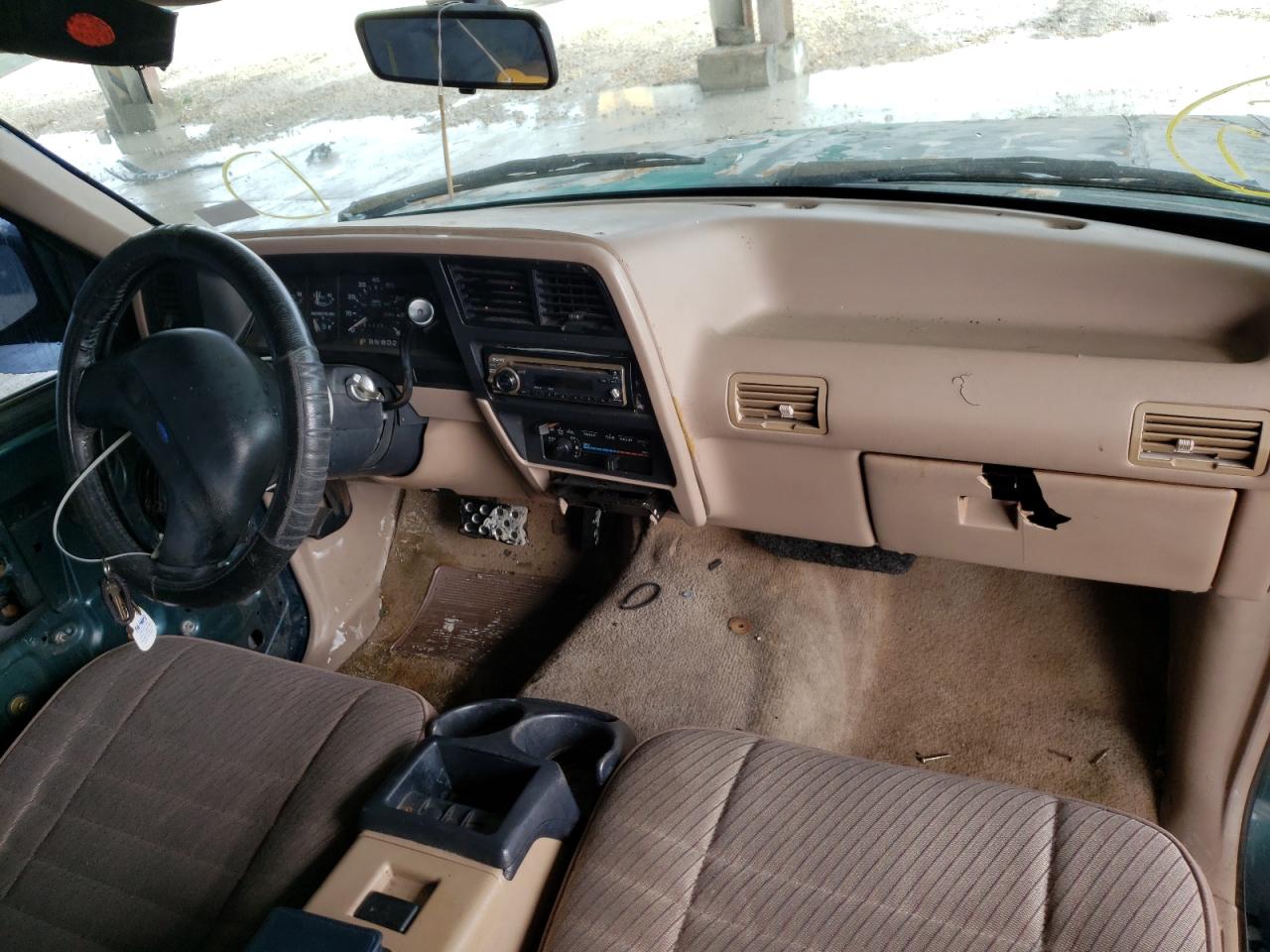 Photo 9 from auction – 1993 FORD EXPLORER with VIN 1FMCU22X8PUD68772
